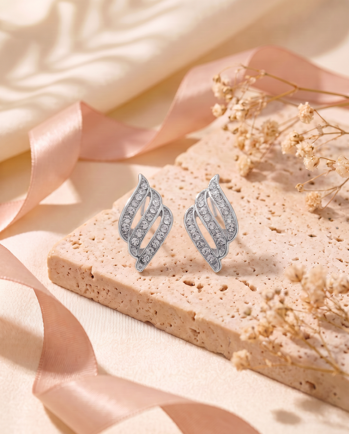 Dione Earrings in silver