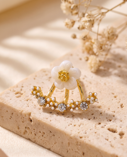 Daffodil Earrings flower detail